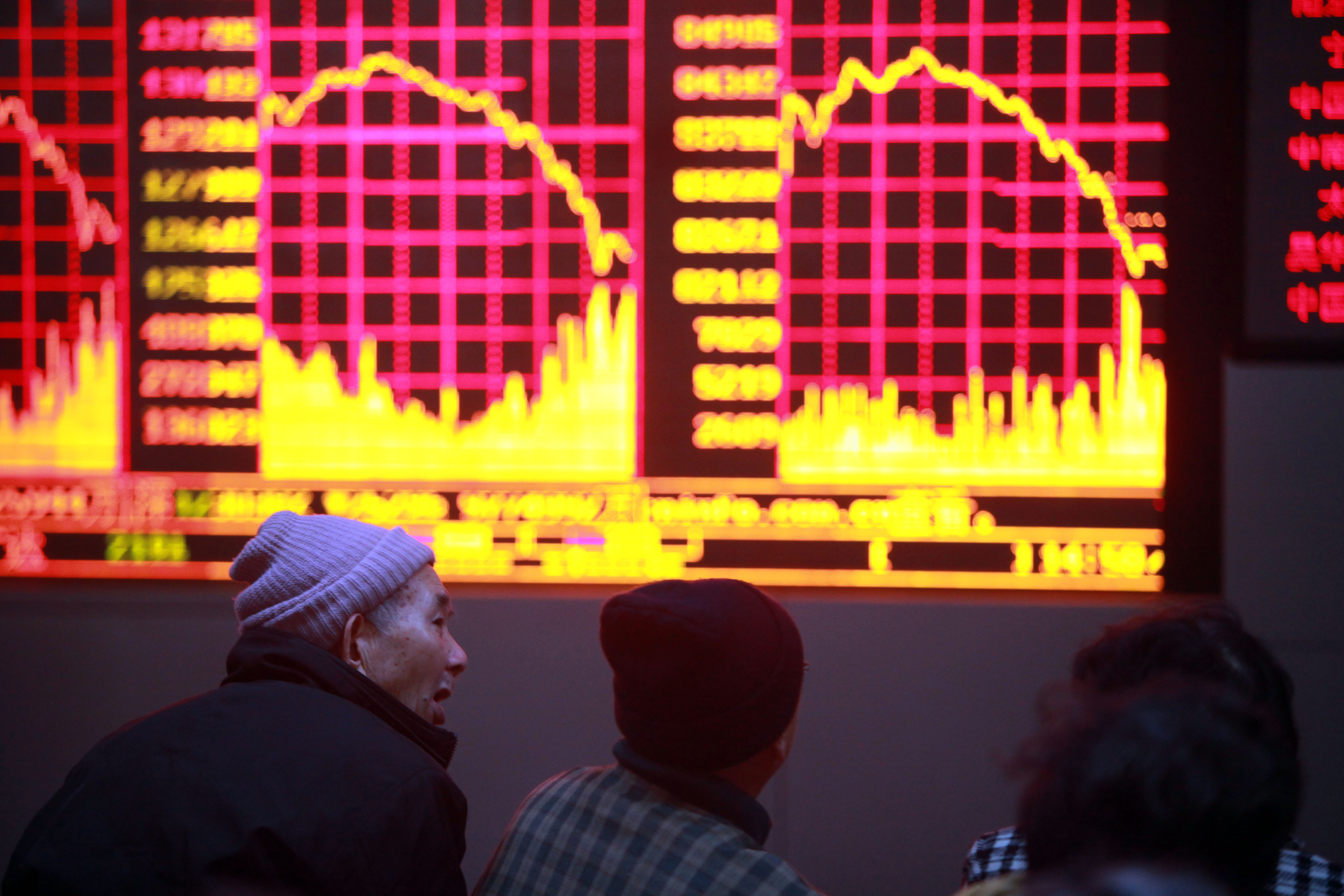涨停雷达：年报预增+中字头+上海+股权划转+严重异常波动 中视传媒触及涨停